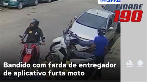 Bandido Farda De Entregador De Aplicativo Furta Moto Estacionada Na