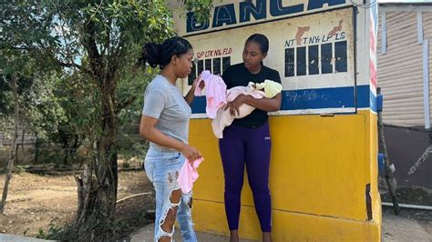 Madre vendió la r0pa de su bebé por dinero El Haitiano Compale YouTube