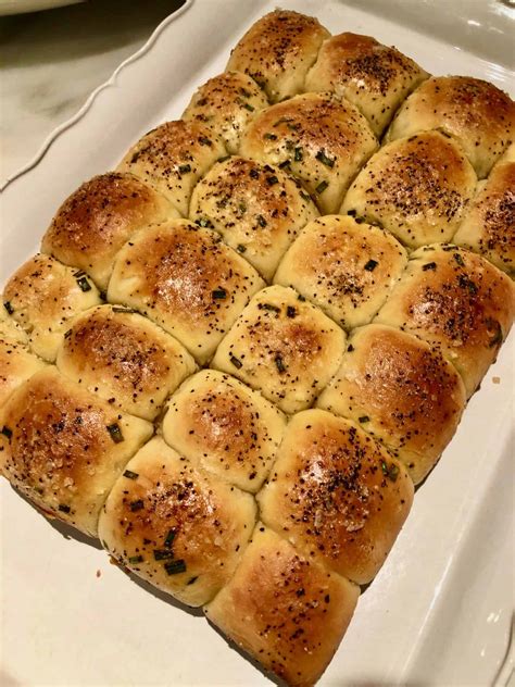 Claire Saffritz Pull Apart Sour Cream And Chive Rolls C H E W I N G