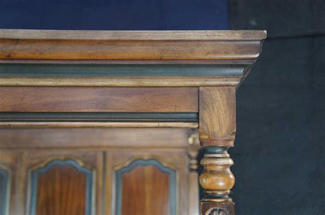 Drexel Heritage Brittany French Country Panelled Carved Oak King Size