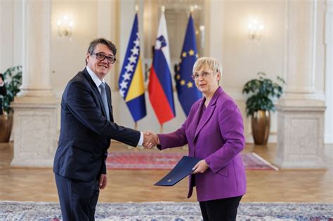 Ambasador Bih U Sloveniji Dario Novali Predao Akreditivna Pisma