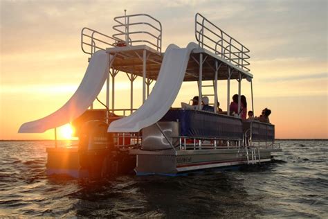 Sunset_Off_Pontoon_Boat | Castle Insurance