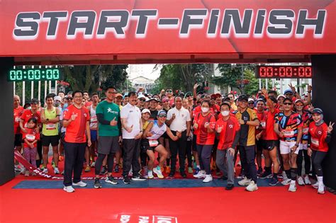 Menpora Amali Apresiasi Lomba Lari Pr Ignite Paramarta Charity Run For