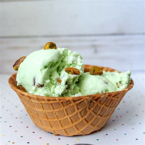 No Churn Pistachio Ice Cream Recipe Busy Being Jennifer