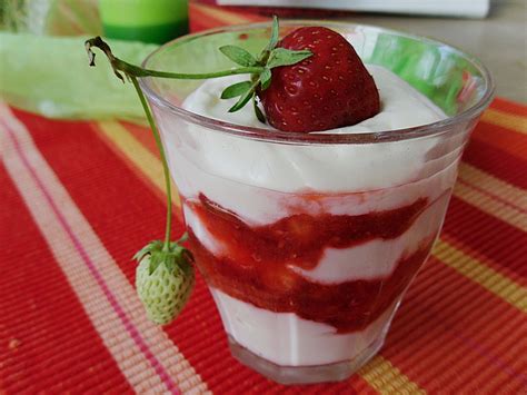 Topfencreme mit Früchten von KathiNOE Chefkoch de