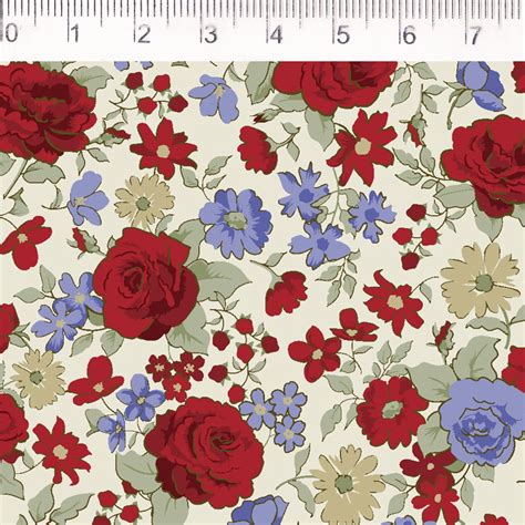 Tricoline Estampado Floral Vermelho E Azul Fundo Claro Renatta Tecidos