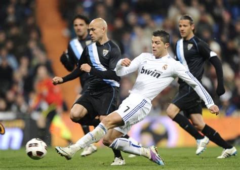 Cristiano Ronaldo juega un hat trick perfecto ante el Málaga Spanish