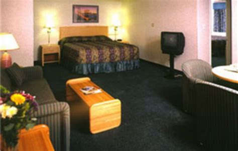 Nob Hill Motor Inn - Rooms For Change