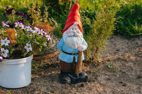 Pourquoi On Met Des Nains Dans Le Jardin