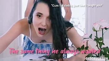 La belle fille est la poupée de baise de son beau père XVIDEOS