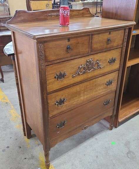 Depression Era Dresser Dixon S Auction At Crumpton