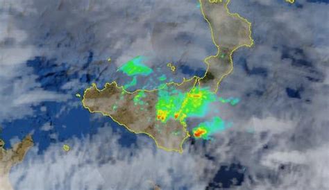 Allerta Meteo Sicilia Ciclone Nubifragi In Atto Fra Enna Siracusa E