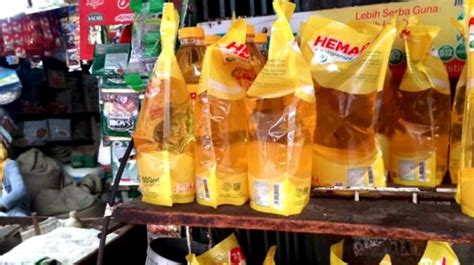 Harga Minyak Goreng Rp 14 000 Per Liter Belum Merata UMKM Menjerit