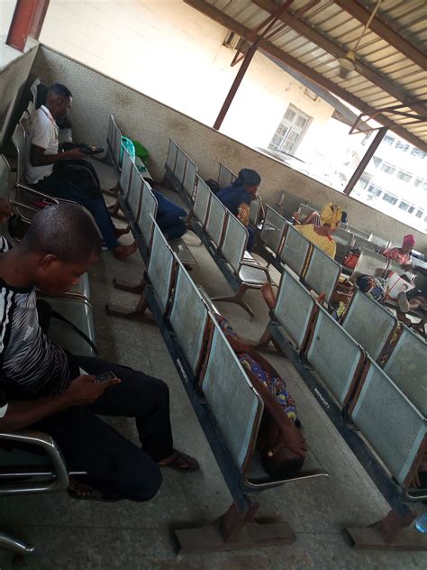 Inside ‘Igbobi’ Orthopaedic Hospital Where Patients’ Relatives