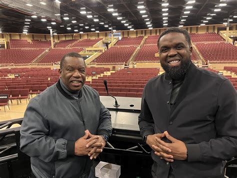 Chicago Pastor James Meeks Bids A Tearful Farewell After 38 Years At