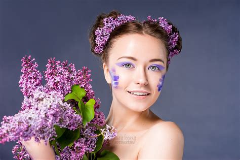 Фотосет девушки с сиренью в фотостудии Кирова. Сайт студийного и ...