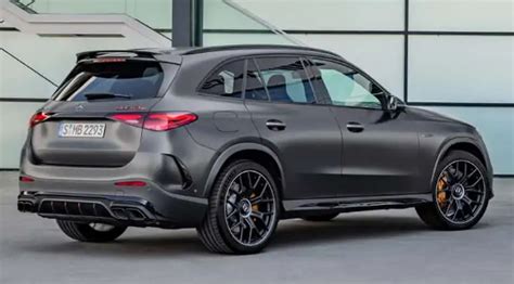 Nya Mercedes Amg Glc Modeller Avslöjar Hybridkraft På 671 Hp Bagageutrymme