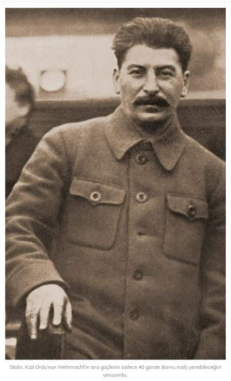 Stalin in Eliyle Kalp İşareti Yaptığı Fotoğraf Gerçek mi