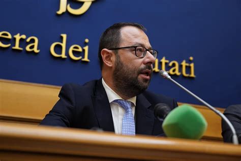 Stefano Patuanelli Il Nuovo Ministro Dello Sviluppo Economico Nasce