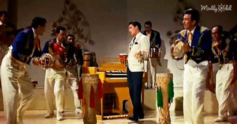 Elvis Performs Bossa Nova Baby In The Movie Fun In Acapulco And You