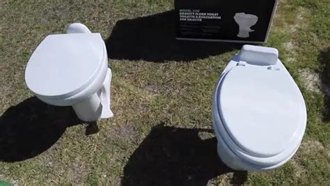 Rv Toilet Porcelain Vs Plastic 5 Differences Covered