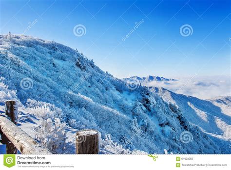 Seoraksan Mountains Is Covered By Morning Fog In Winter Korea Stock