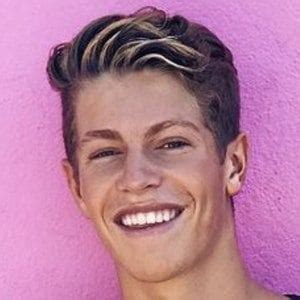 Ben Azelart - Age, Family, Bio | Famous Birthdays