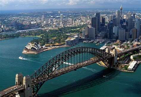 Australia's Capital Cities - Australia 2000 Travel