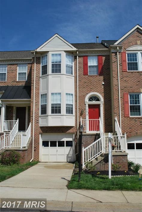 3371 Maryland Townhouse With Garage For Sale