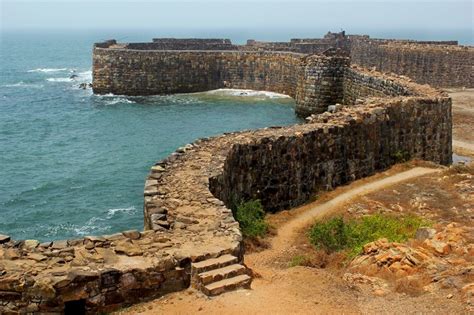 Shivcharitra By Babasaheb Purandare Information About Sindhudurg Fort