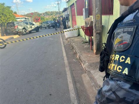 Assassino Recebe Policiais Da Força Tática A Tiros E Morre Em Confronto