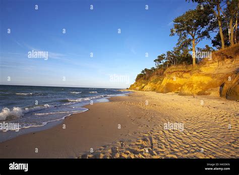 Kolobrzeg beach hi-res stock photography and images - Alamy