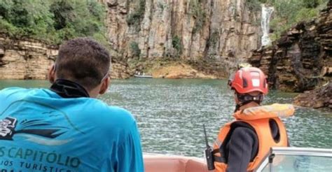 Contabilizan 10 Muertos Por Derrumbe De Rocas En Lago De Brasil