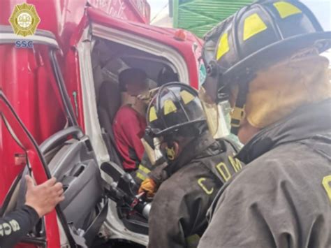 Cami N Repartidor Embiste A Transporte P Blico Y Deja Heridos En Coyoac N