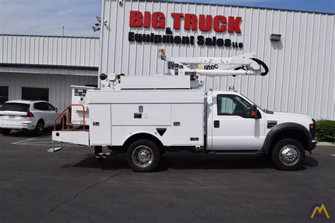 Altec At G Articulating Boom Bucket Truck For Sale Aerial Platforms