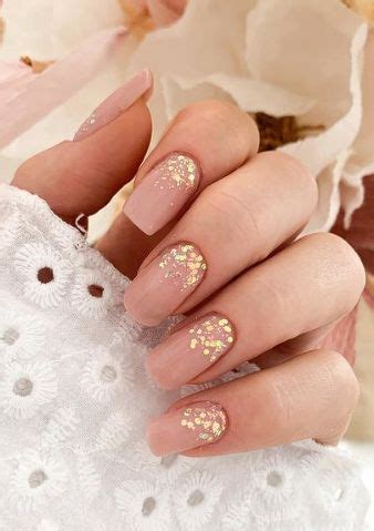 Nude Nail Ideas For Your Next Manicure Rose Gold Nails Acrylic