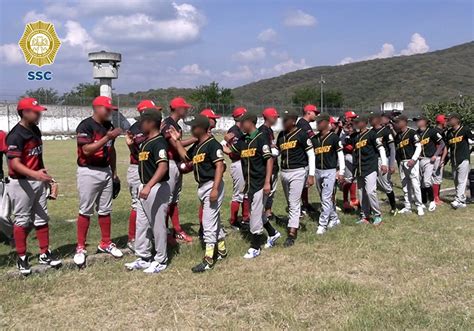 EL EQUIPO DE LAS PANTERAS DE SAN FERNANDO DE LA SUBSECRETARÍA DEL