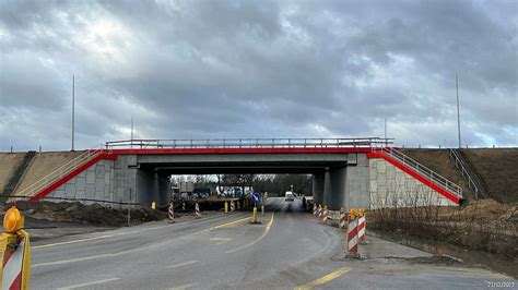 Autostrada A Na Wsch D Od Warszawy Z Po Lizgiem Nie Uda O Si