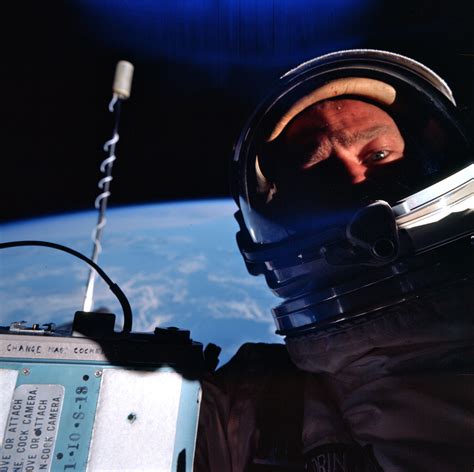 Buzz Aldrin - NASA Photo (40179838) - Fanpop