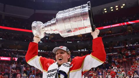 Incredible Picture Captures Panthers Niko Mikkola Stanley Cup Beer