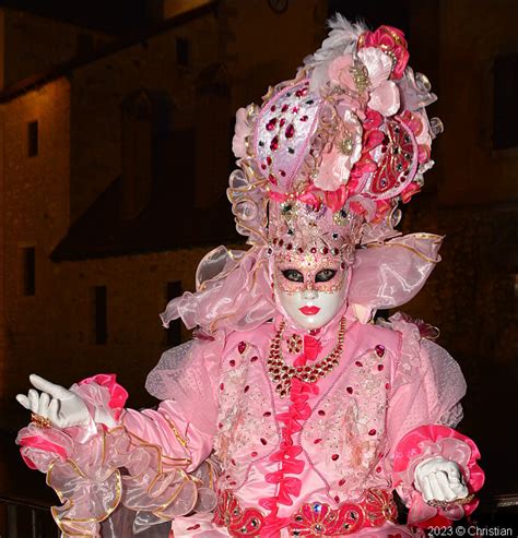 Eve Posant Au Carnaval V Nitien D Annecy Le Mars