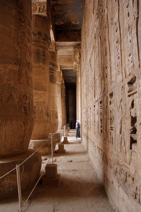 Tagesausflug Nach Dendera Medinet Habu Ab Luxor Trivaeg