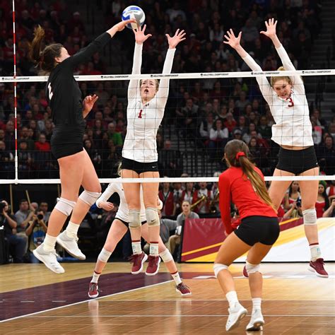 Insidenebraska Nebraska Volleyball Position Breakdown Outside Hitters