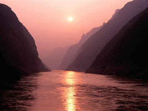 Sunset On Yangtze River Rivier Landschappen Plaatsen Om Te Bezoeken