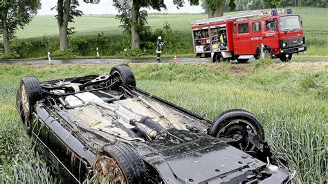 Unfall Auto Berschl Gt Sich Bei Rosenthal