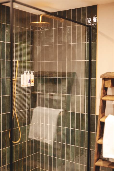 Water Lily Lodge Lakeside Hot Tub Log Cabin Holiday Let Colchester