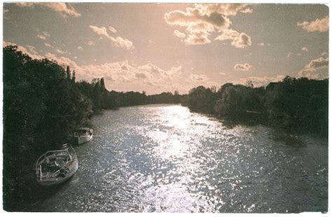 Saint Maur des Fossés La Marne vue du pont de Chennevières entre la