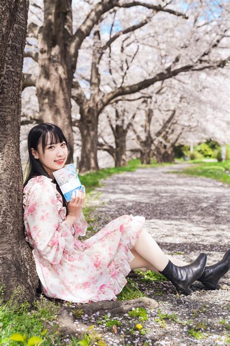 ぱらさん🏖️513～14 撮影会合同写真展フェス On Twitter 『桜のような僕の恋人』📘🌸 Model：ことみん さん