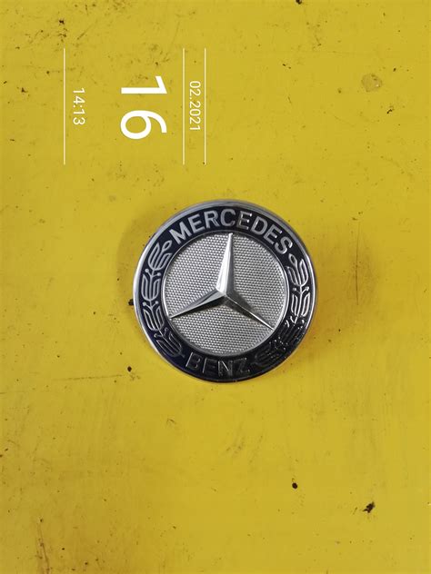 Mercedes W Logo Emblemat Znaczek Maski Za