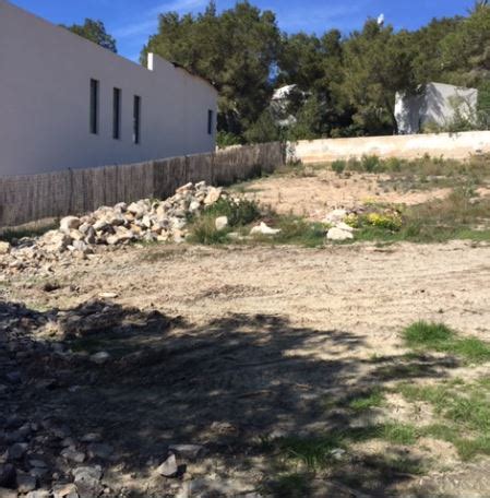 Grundst Ck Mit Projekt Und Lizenz In Cala Tarida Zu Verkaufen